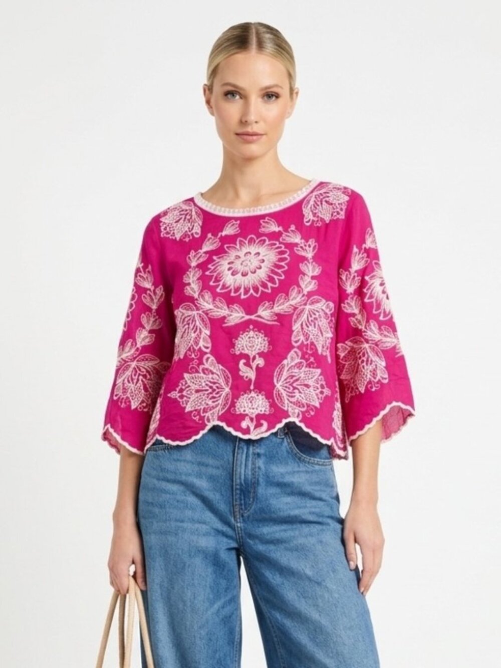 SOLITAIRE‎ Embroidered Fuchsia 3/4-Sleeve Scallop Hem Top, Small